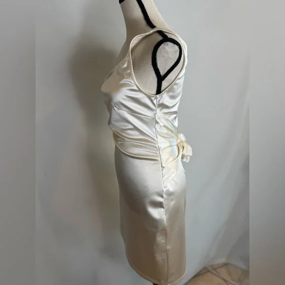 Meshki Women’s Sz Small White Asymmetrical One Shoulder Mini Dress - Picture 4 of 9